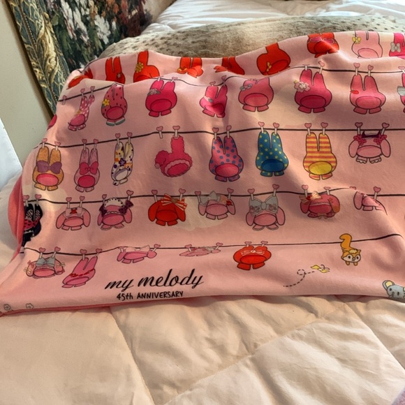 My Melody 45th Anniversary pillow case! - Picture 4 of 8
